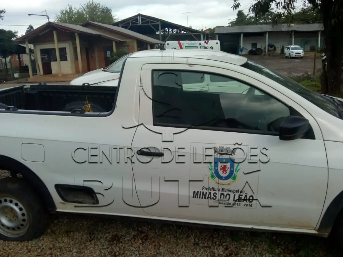 LOTE 006 - CAMIONETA SAVEIRO