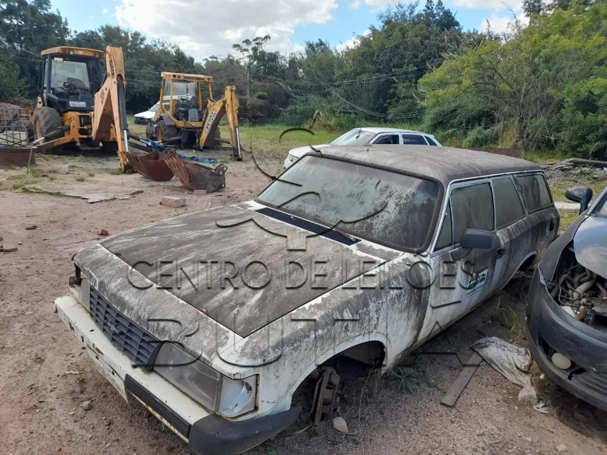 LOTE 003 - CARAVAN