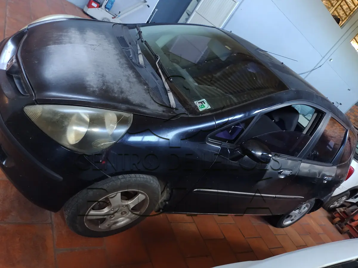 LOTE 001 - AUTOMÓVEL HONDA FIT