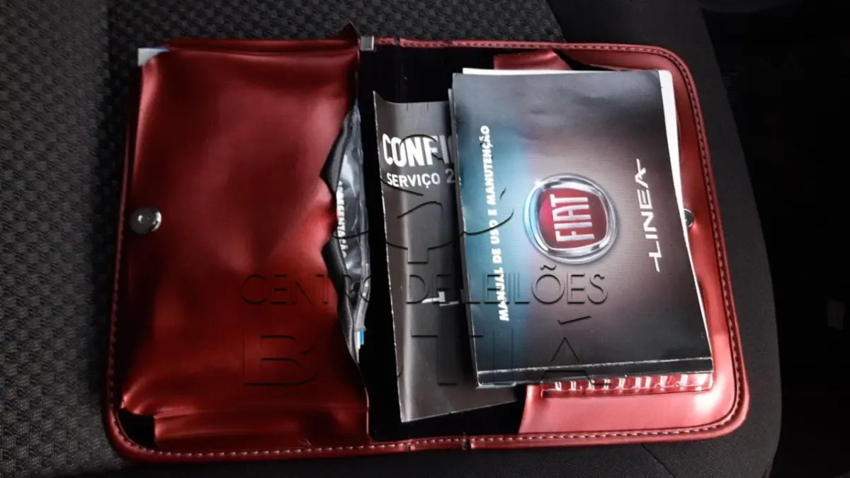 LOTE 001 - VEÍCULO: LÍNEA ESSENCE, PLACA OFICIAL IUW 7882, ANO 2013, MODELO 2014,